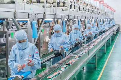 又一“国民零食”计划上市 湖南人白手起家，一年卖出近50亿背后的酒类跨界的野心